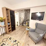 Laroka House Cosy Studio Universitate